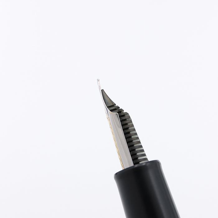 セーラー万年筆 プロフェッショナルギアΣ マットブラック 細字 Amazon