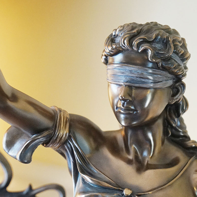 楽天市場】正義の女神 テミス 置物 オブジェ ブロンズ仕上げ 法の女神