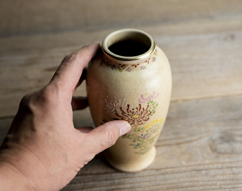 楽天市場】骨董○白薩摩草花文瓶○薩陶山 / 銘 | 大正頃-20世紀前期頃