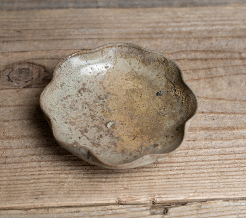 楽天市場】骨董○古唐津輪花小皿○青唐津 / 発掘品で釉ハゲがやや多い
