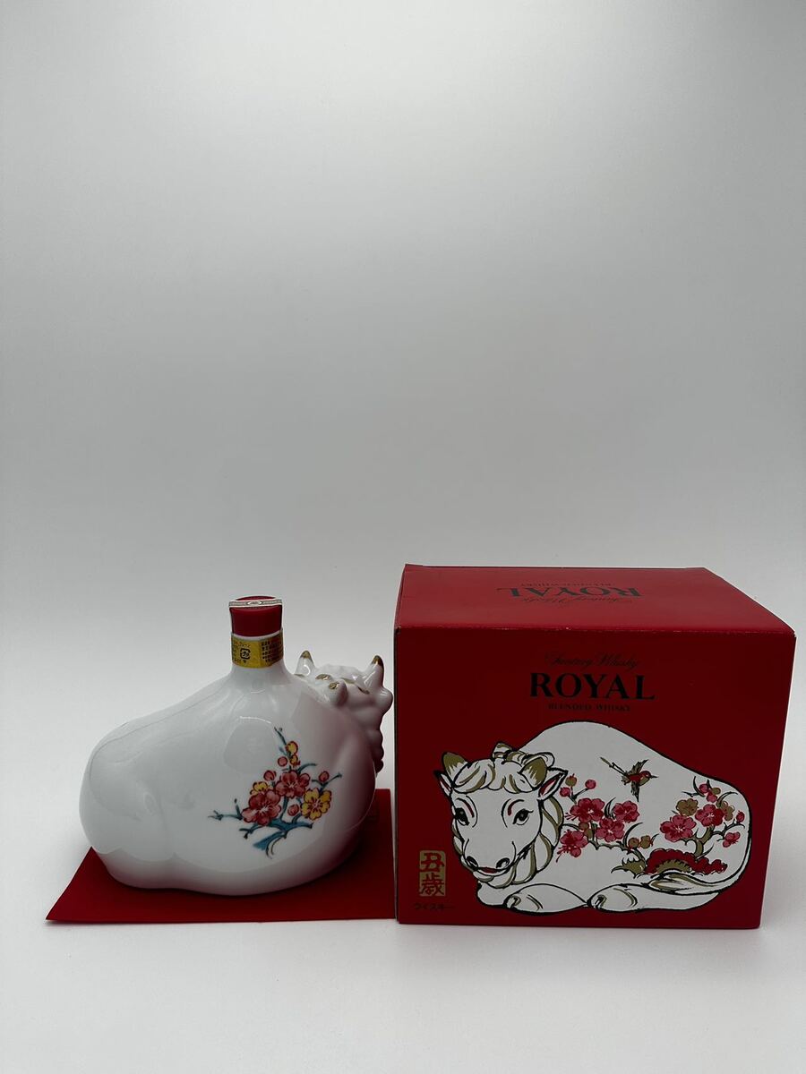 楽天市場】サントリー ウイスキー 干支ボトル 丑歳 牛 ローヤル ROYAL