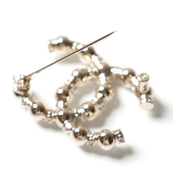 CHANELシャネルピンバッジブローチ貝パールCCマーク