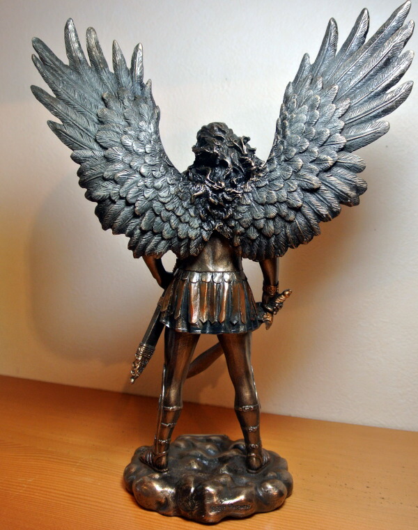 楽天市場】【送料無料】ミカエル 大天使 エンジェル 像 天使