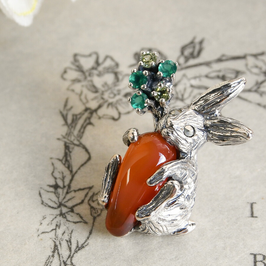 楽天市場】碌山 カーネリアン うさぎ タックピン ブローチ ニンジンを