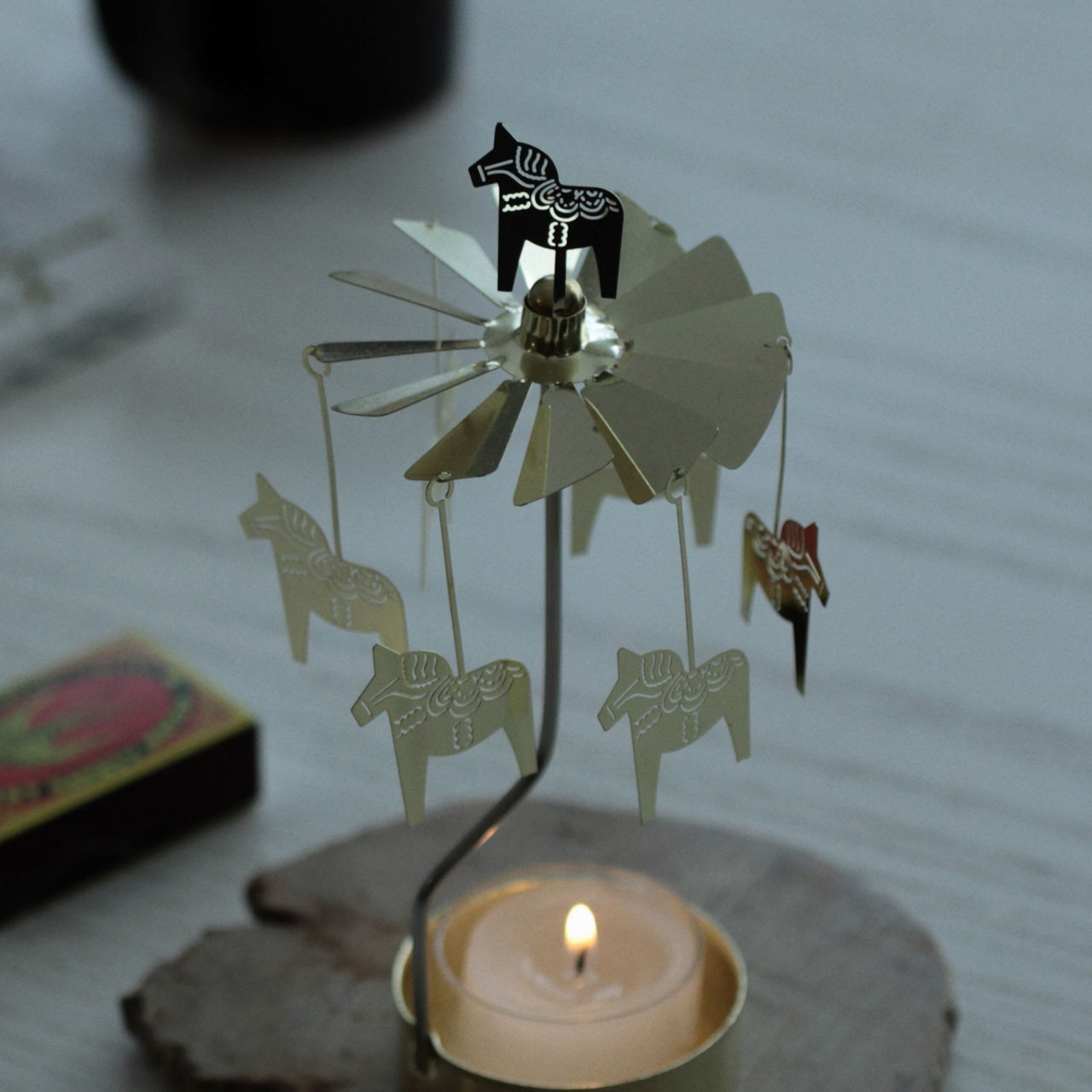 楽天市場】Pluto Produkter ロータリーキャンドルホルダー ダーラナ