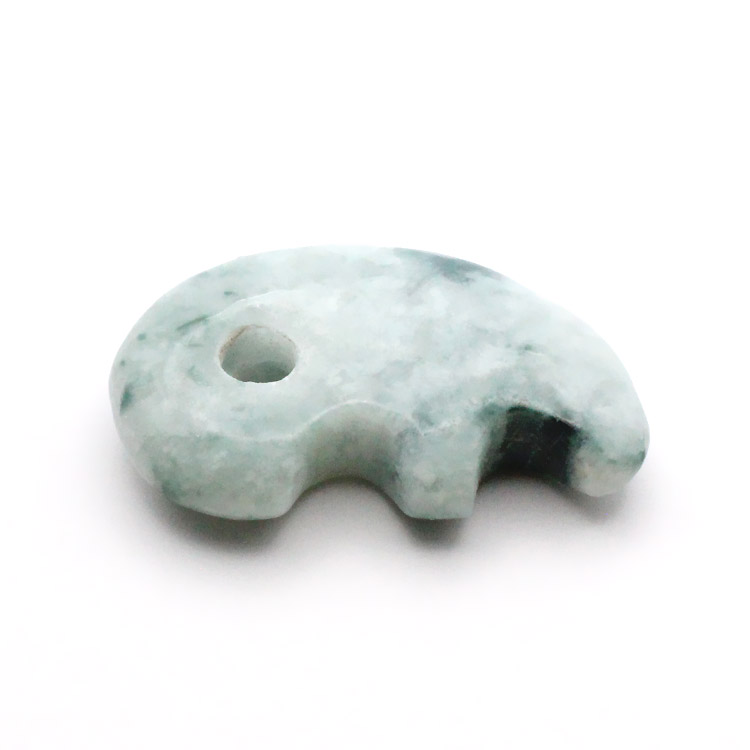 楽天市場】糸魚川翡翠 獣型勾玉 専用桐箱付き/翡翠(硬玉) 産地証明書