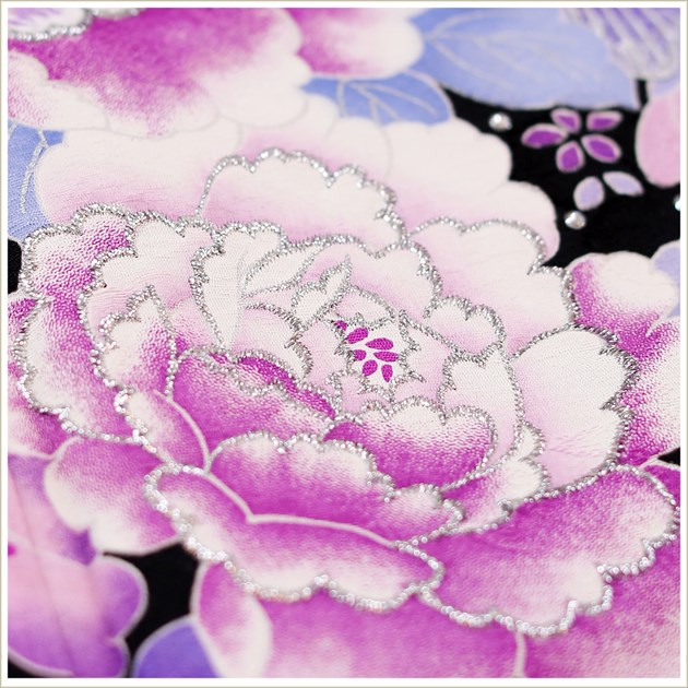 桂由美 落款あり 薔薇 蝶 ラインストーン 赤×紫×金 振袖 【公式通販】