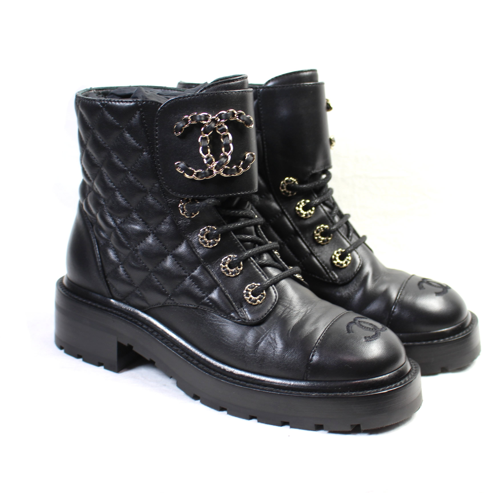 CHANEL シャネルショートブーツ 37.5（23.5〜24cm）ゴールド金具