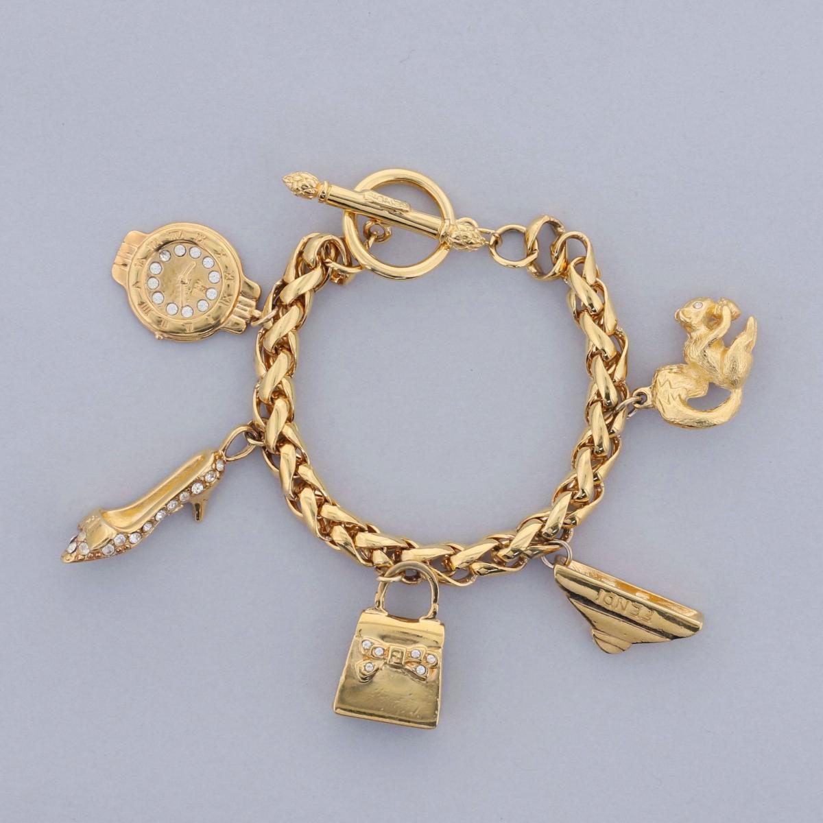 楽天市場】FENDI （フェンディ） ﾗｲﾝｽﾄｰﾝﾏﾙﾁﾁｬｰﾑﾌﾞﾚｽﾚｯﾄGP ブランド