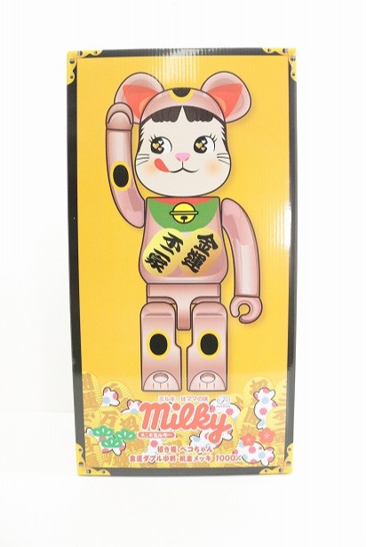 楽天市場】BE@RBRICK 招き猫 ペコちゃん 金メッキ 1000の通販