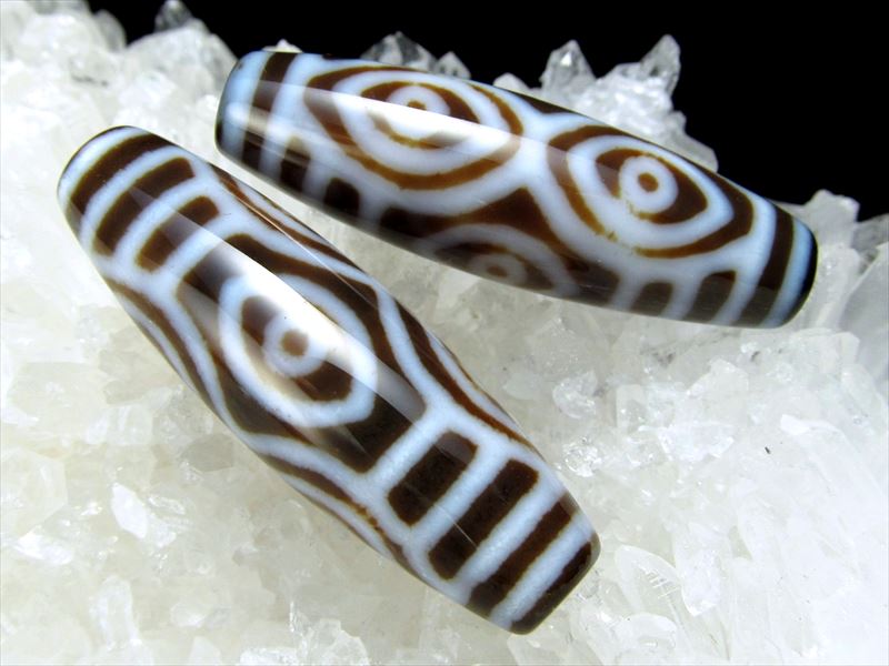 A17 珍しいマットな質感 龍眼天珠（オスとメス）2点セット 天然石 天珠