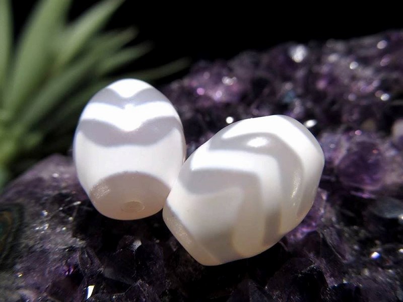 白蛇龍紋天珠たん！珍しい！ 白蛇龍紋天珠たん！珍しい！ 白蛇龍