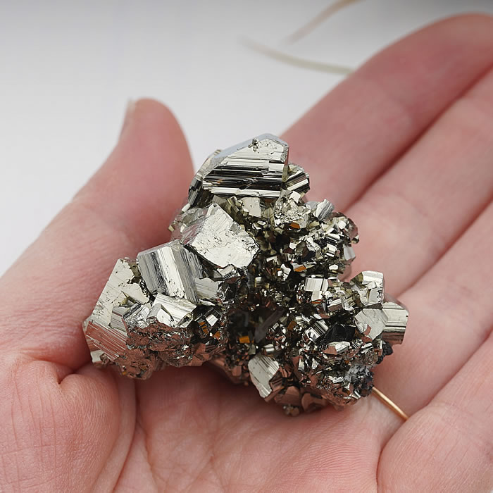 楽天市場】【一点物】【希少】【バイヤー特選】パイライト 原石 標本