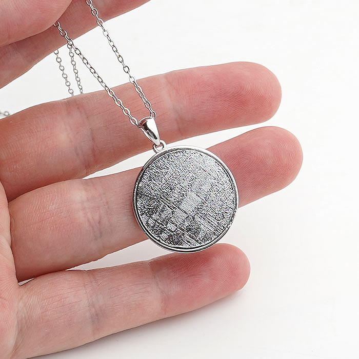 楽天市場】ギベオン隕石 メテオライト ラウンド型 20mm ペンダント