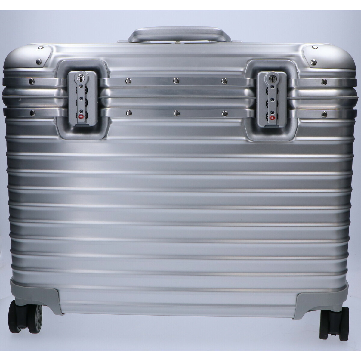 リモワ RIMOWA パイロット 34L 廃版希少品923.50.00.4
