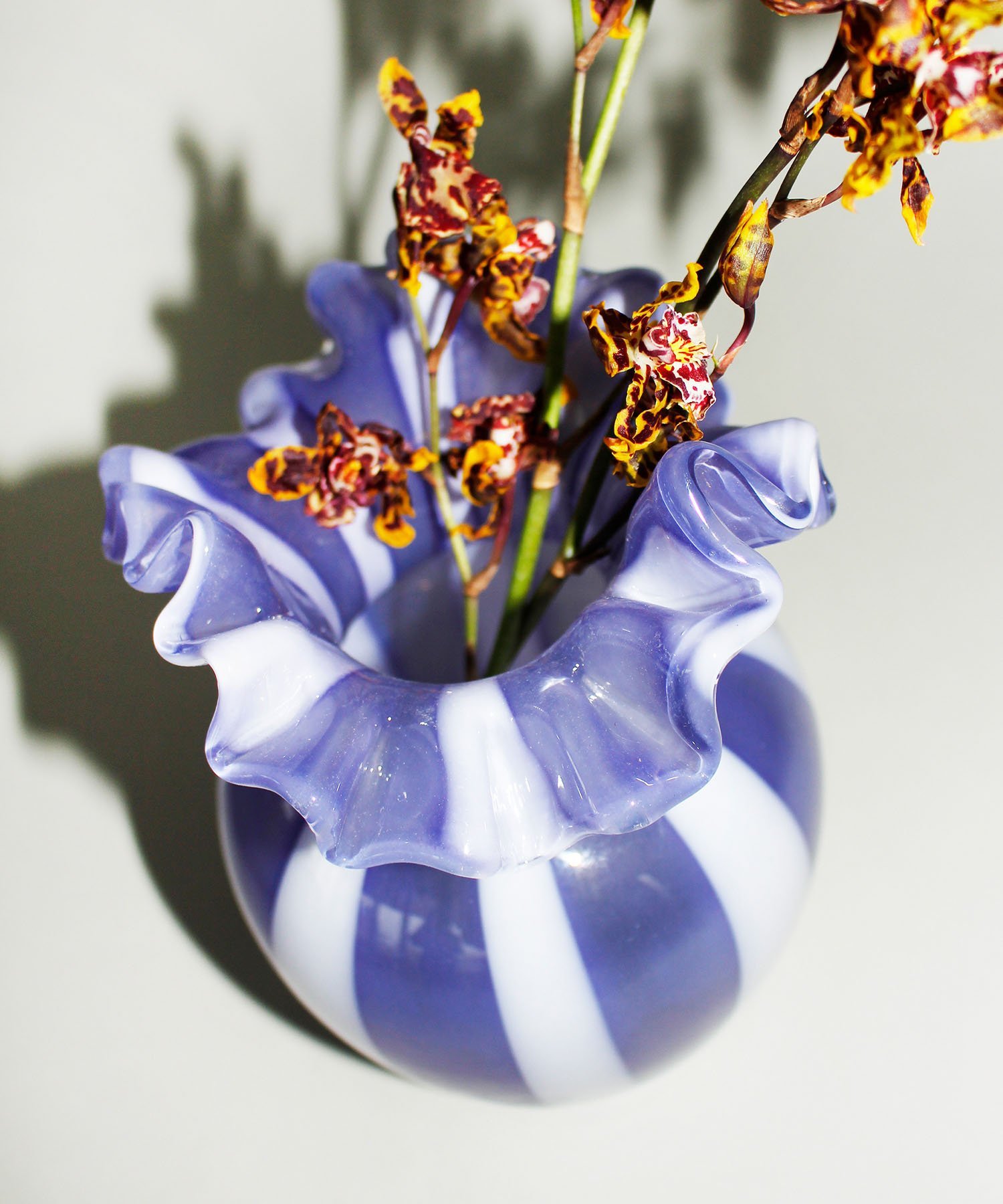 マルティーニ ガラス花器｜深紫の揺らぎが美しいヴィンテージフラワー