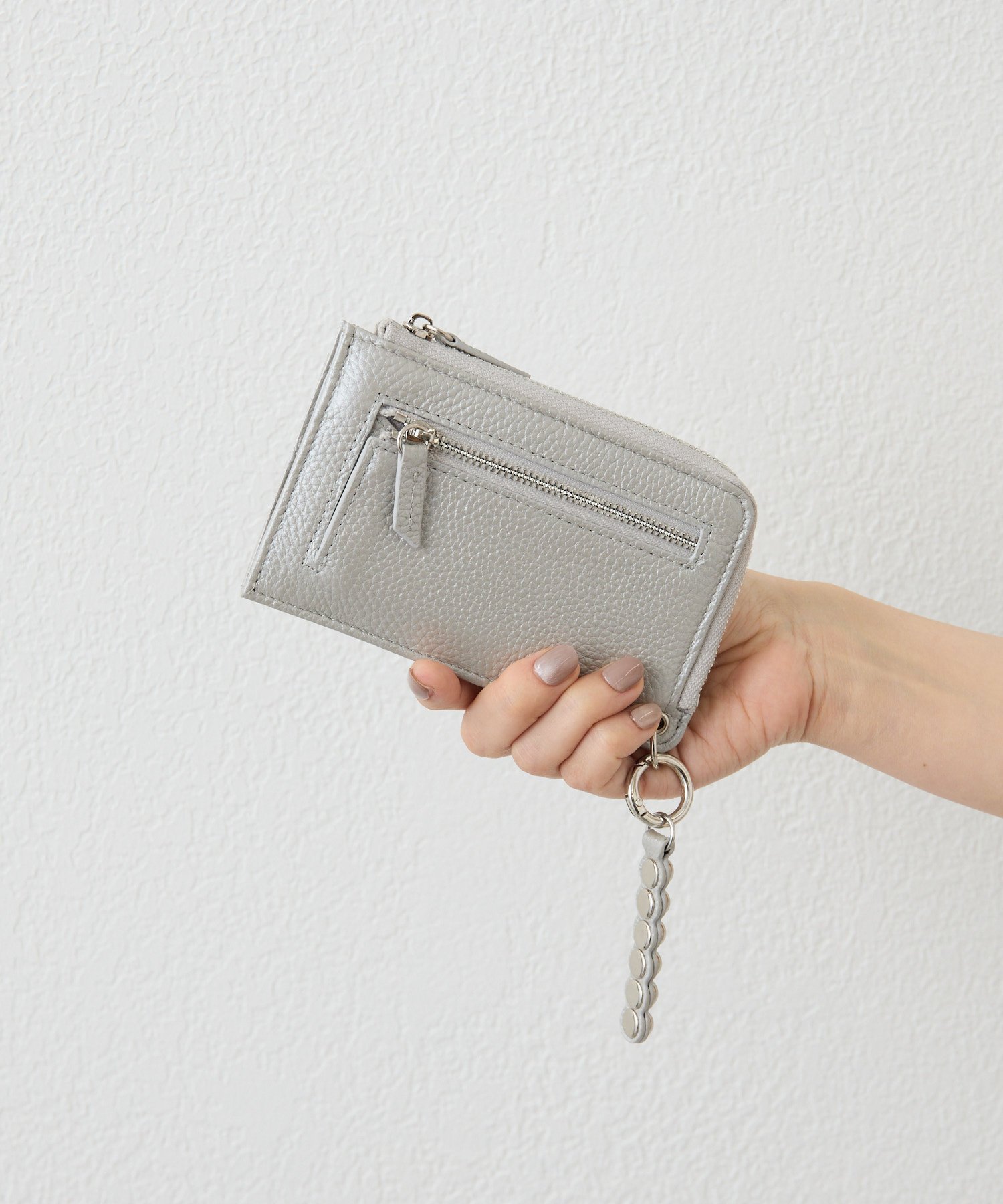 ear PAPILLONNER｜【インフルエンサーほし企画】本革スタッズ