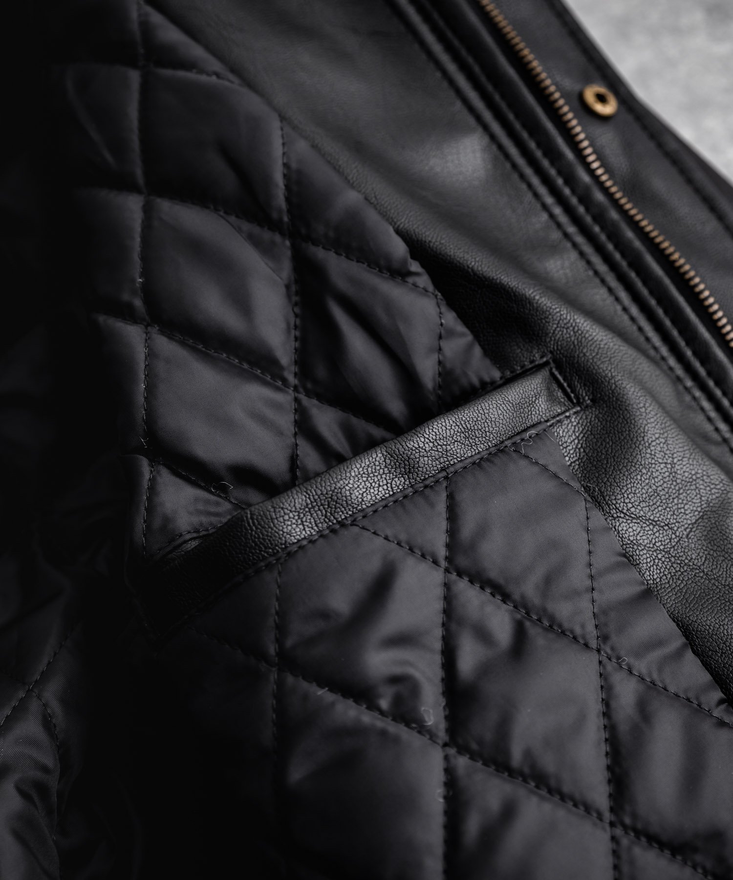 Rocky Monroe｜PUレザー A-2型中綿フライトブルゾン | Rakuten Fashion