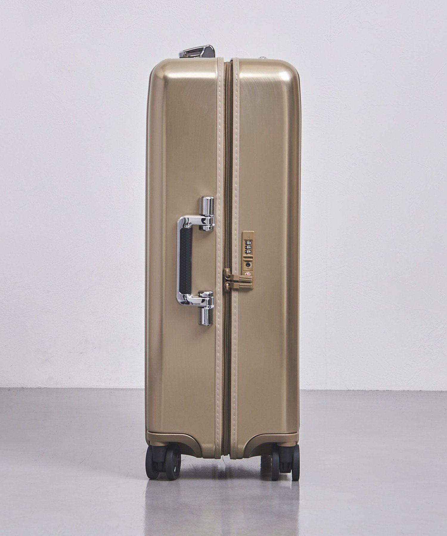 ゼロハリバートン ゴールドキャリーケース ユナイテッドアローズ別注カラー　63L ゼロハリバートン ゴールドキャリーケース ユナイテッドアローズ別注