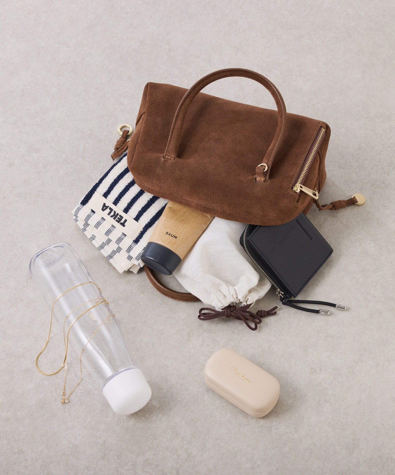 COLLAGE GALLARDAGALANTE｜【500mlペットボトル収納可/牛革】レザー