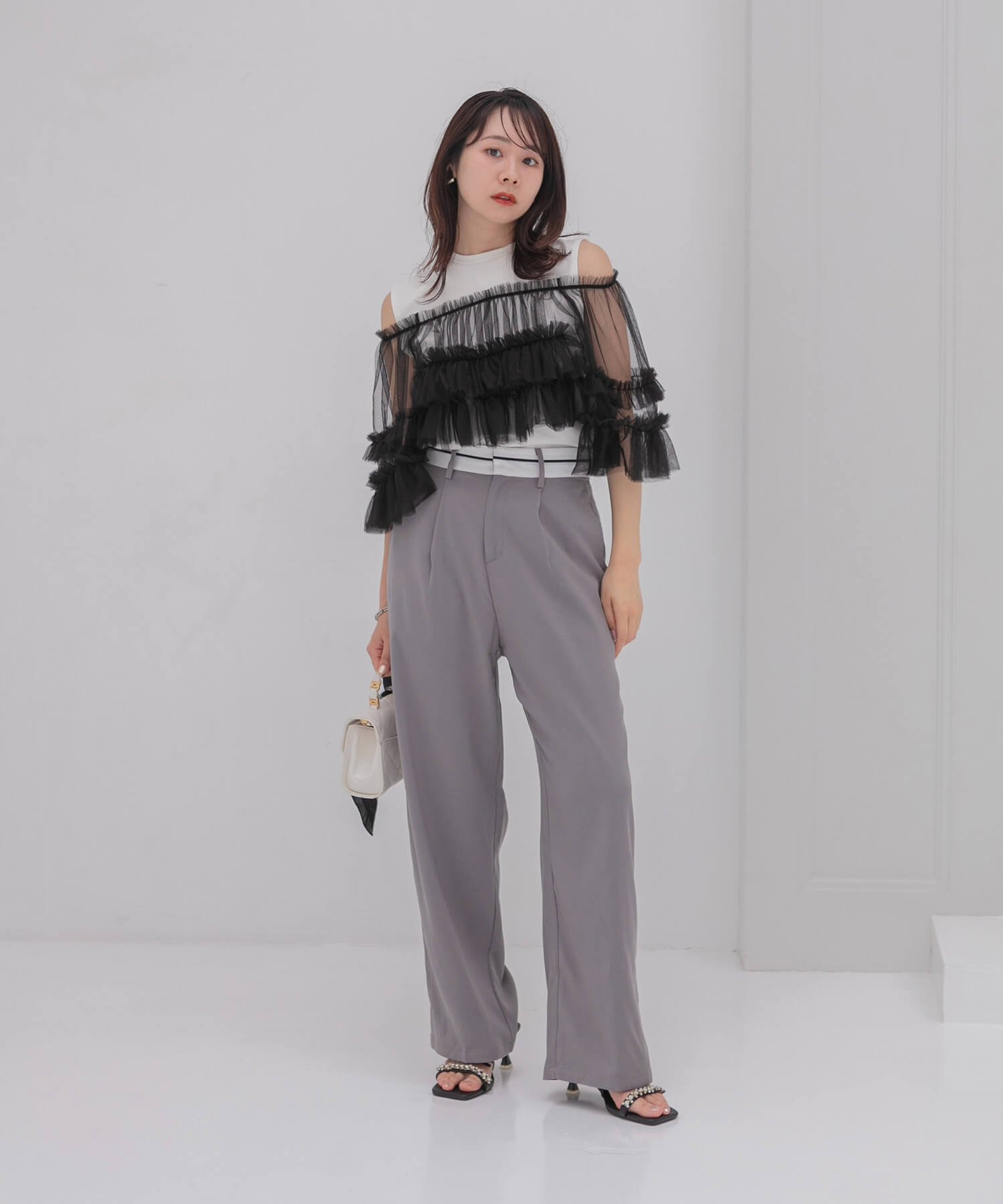 あ*れ様 leja グレー フリルスリーブ パーティードレス M Leja（レジャ