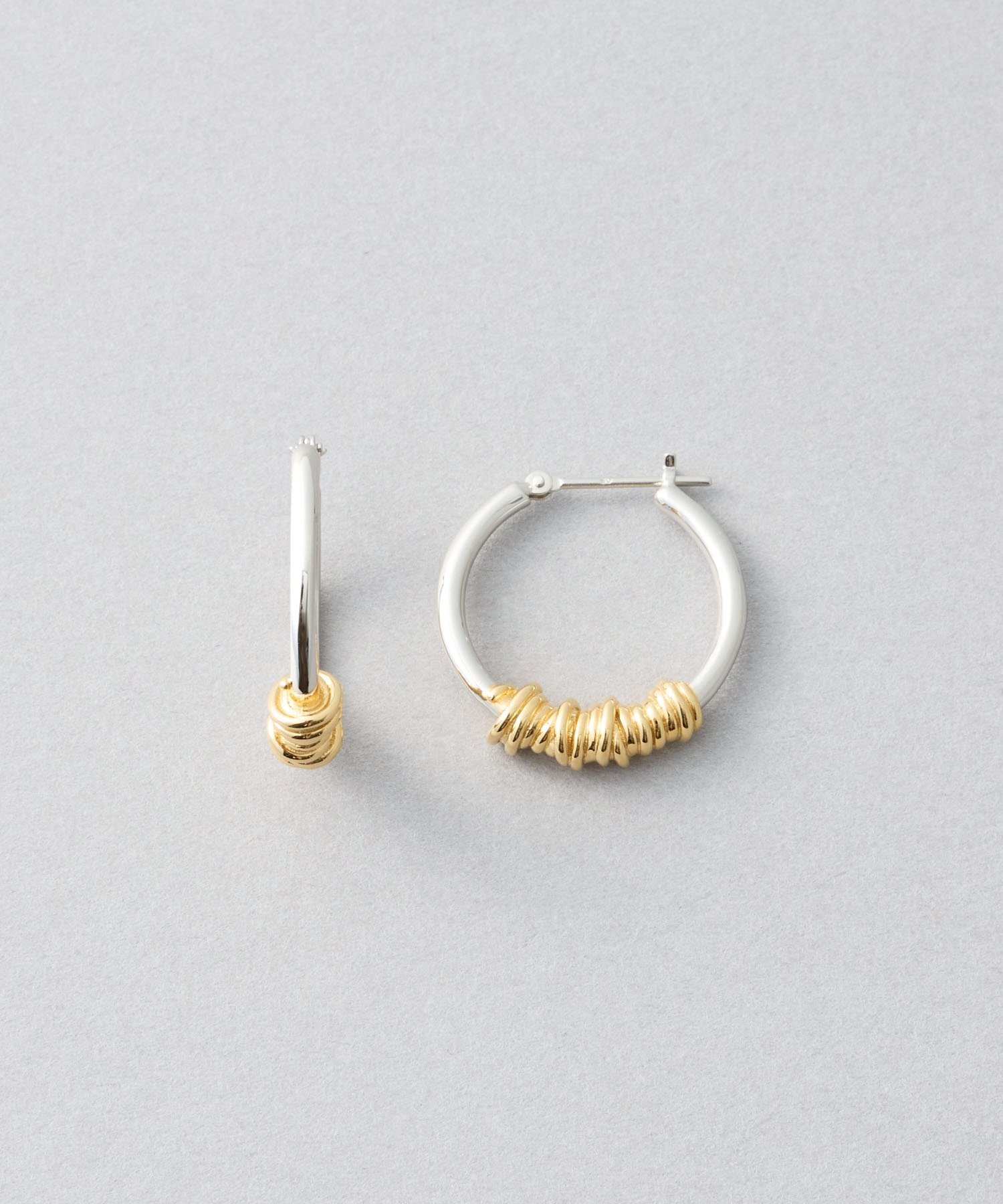 Jouete｜サークルピアス ティアドロップ コンビカラー | Rakuten