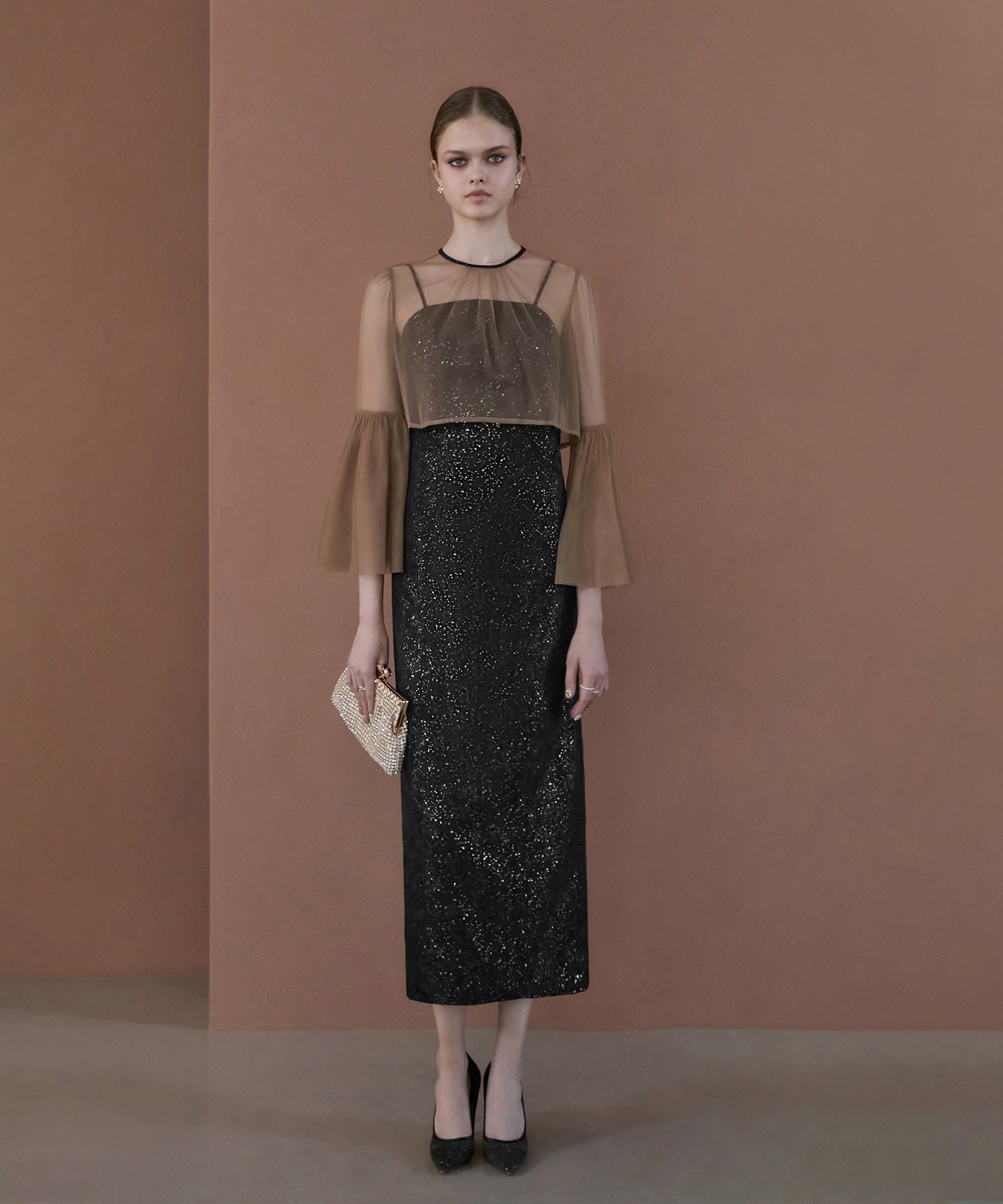 Leja｜Leja-シアーチュールベルスリーブペイントIラインワンピース