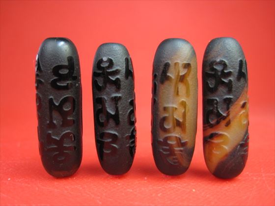 599天珠 六字真言十八眼天珠 貴重 珍品 dzibeads！ 599天珠 六字真言十