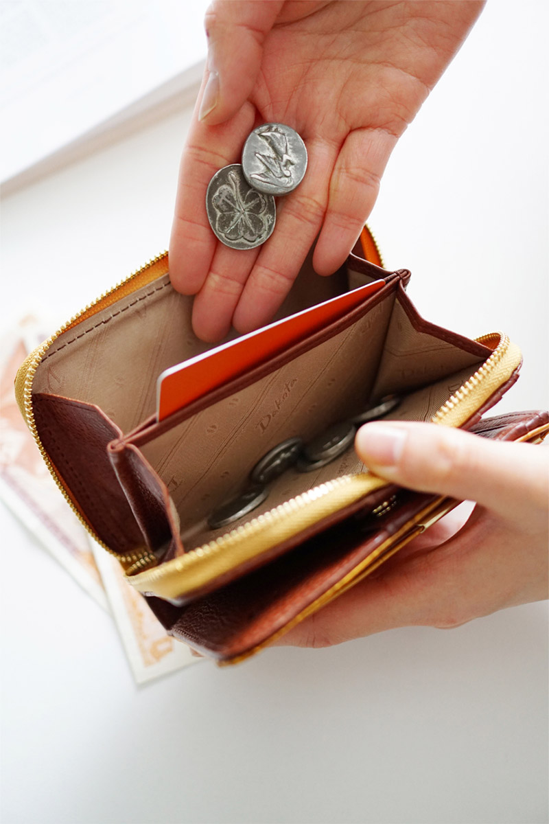 楽天市場】☆ Dakota ダコタ 財布オスピタリタ 小銭入れ付き二つ折り
