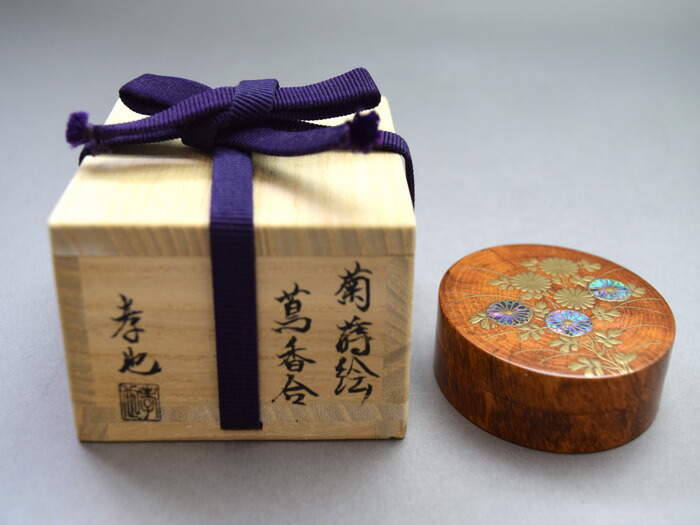 根来蒔絵 香合 キリギリス 共箱つき 根来蒔絵 香合 キリギリス 共箱