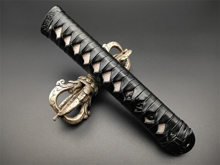 楽天市場】日本刀装具 大刀柄 唐草縁頭 龍目貫 目釘付 居合刀用 新品