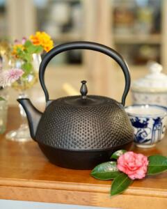 楽天市場】南部鉄瓶 南部アラレ 1.5L 日本製 南部鉄器 鉄瓶 やかん