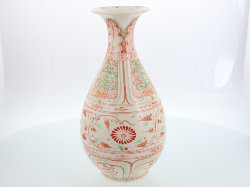 赤と白の花模様の陶器花瓶 赤と白の花柄陶器花瓶 赤と白の花模様の陶器