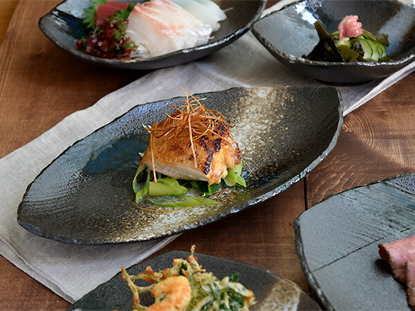 楽天市場】和食器 長皿 変形菱型 黒海 お皿 プレート サンマ皿 さんま