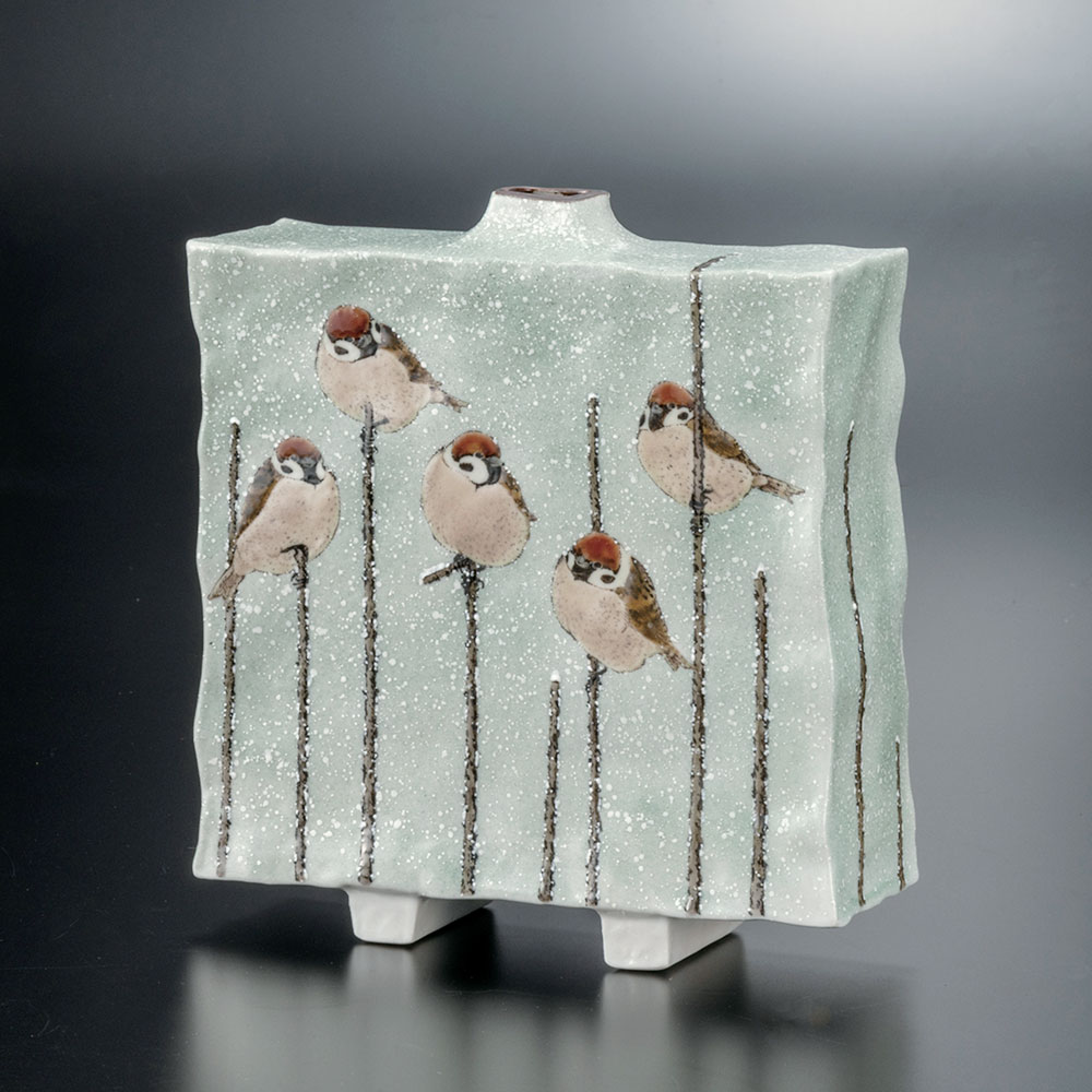 九谷焼　九谷　中村外志人（陶志人）作　色絵　葡萄文　花瓶　共箱　M　R8808B 中村陶志人 外志人氏作【九谷焼】伝統工芸 陶志窯 葡萄 花瓶 花器 桐箱