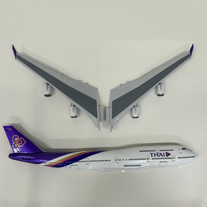 楽天市場】タイ B747 模型飛行機 LEDライト ランディングギア 専用
