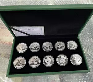 中国パンダ銀貨(1oz)カプセル入り 中国パンダ銀貨(1oz)カプセル入り