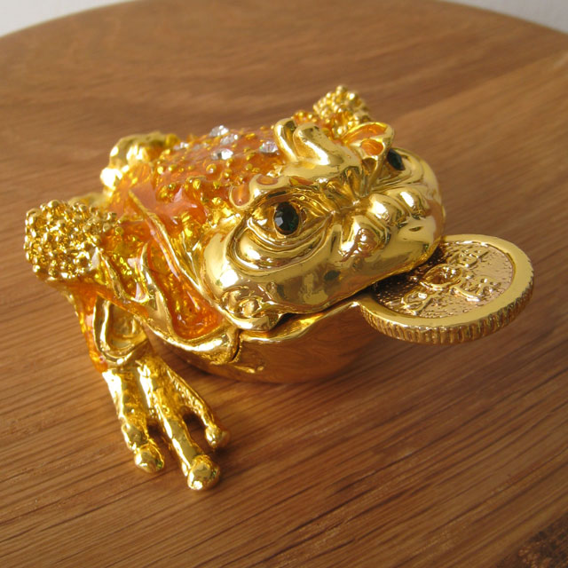 特大カエル 黄金の蛙 置物 縁起物 風水 本物 金運 開運 金の成る木