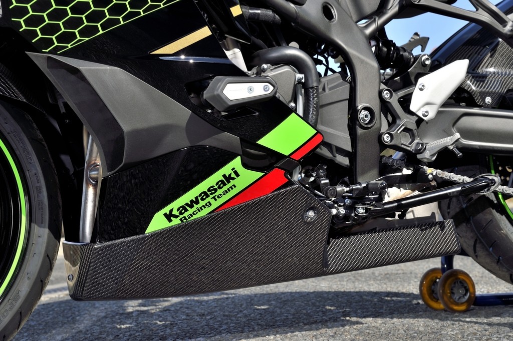 ZX-10R マジカルレーシング アンダーカウルトレイ 新品未使用 kawasaki