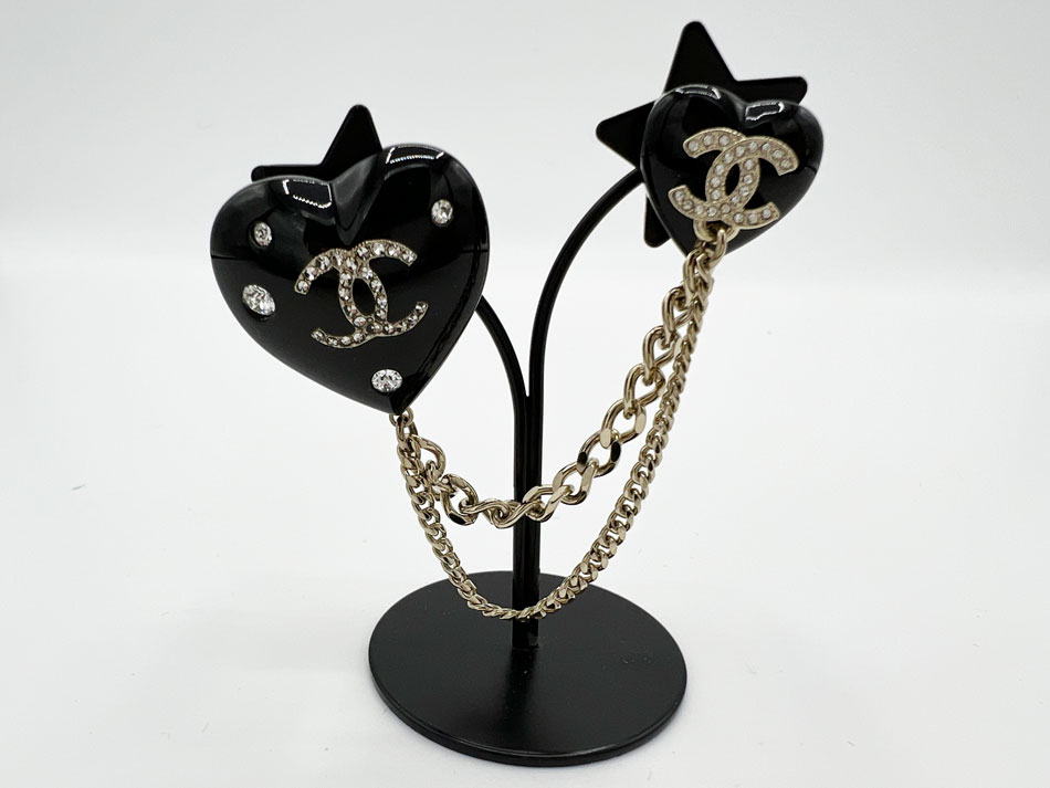 CHANEL シャネルハート＆CCココマークピンバッチ/ブローチゴールドブラック