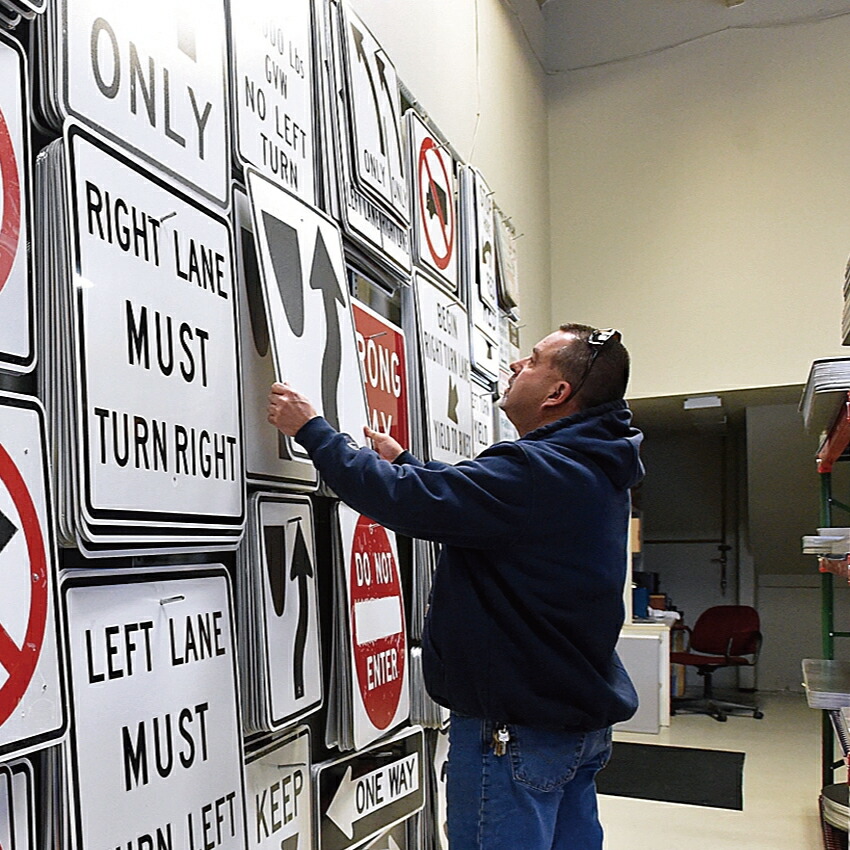 楽天市場】LOADING ZONE【18in×18in】アメリカ ロードサイン 看板