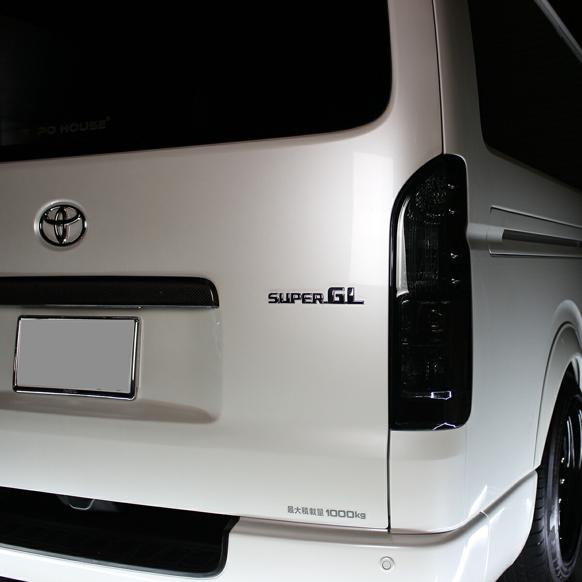 ZERO HOUSE製ハイエース テールランプ