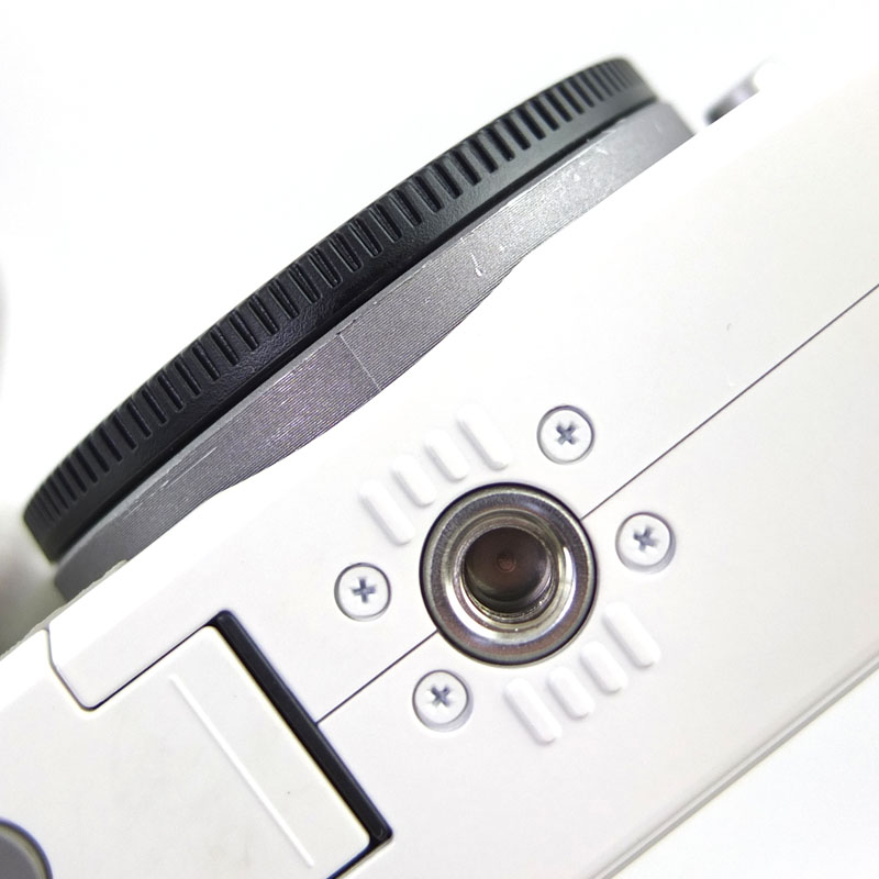 Canon EOS Kiss M2 ホワイト CANON EOS Kiss M2 ダブルズームキット