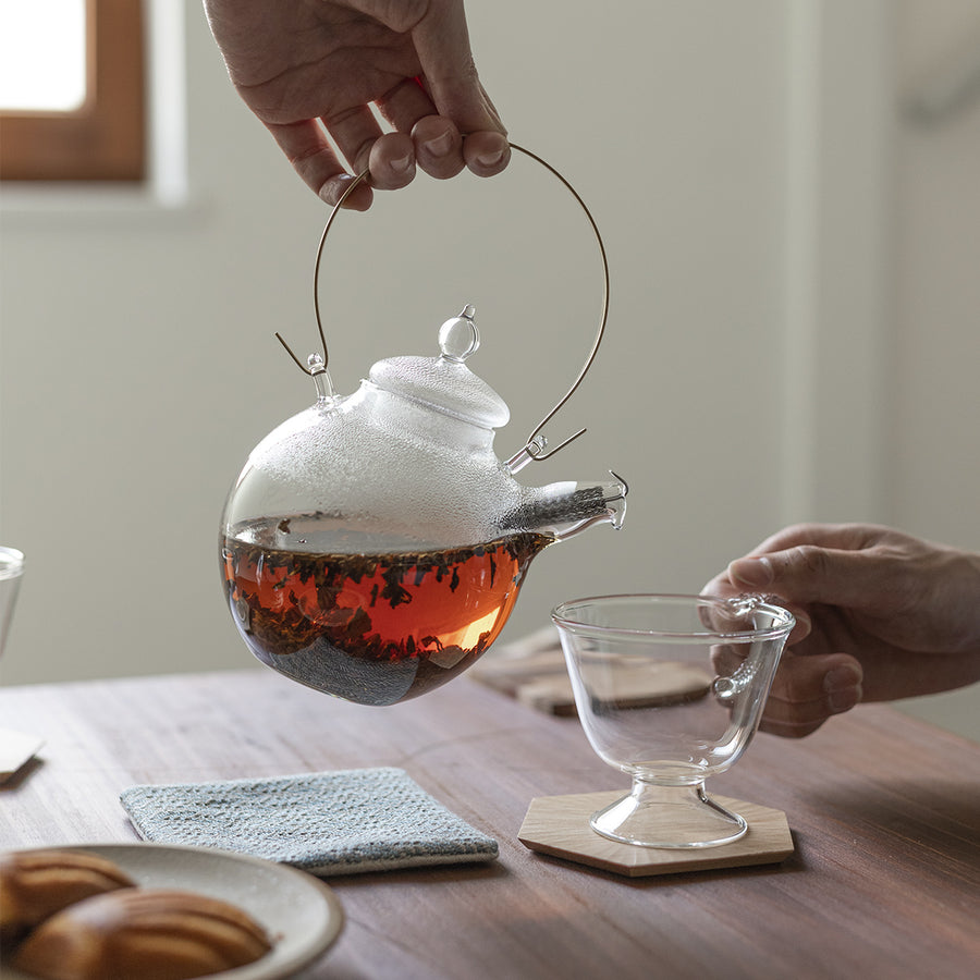 141鍋島橘右衛門作超珍しい高台持ち手蓋付きソーサーつきコーヒーカップ