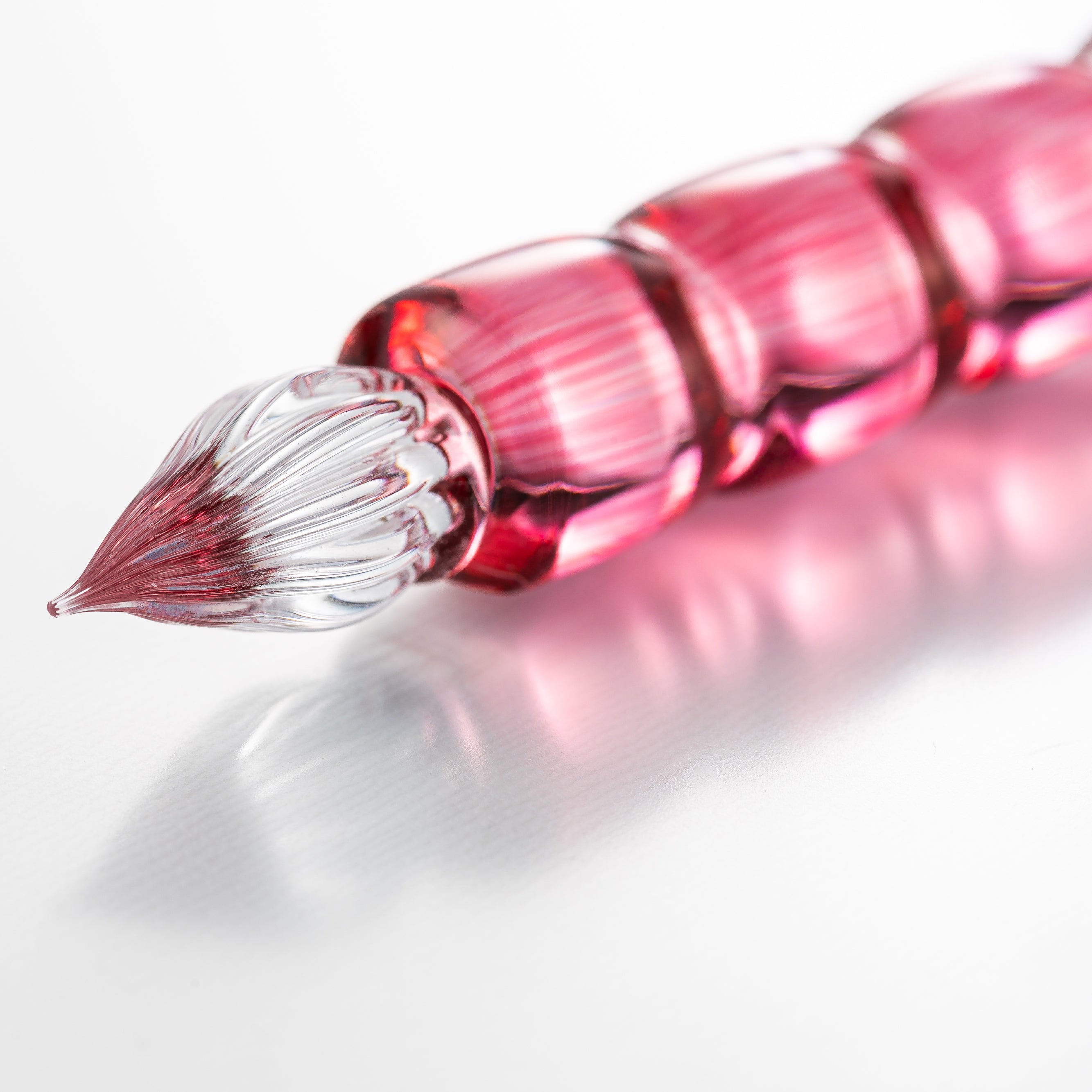 津軽びいどろ ちいさな林檎 赤 ガラスペン細 ペン先細 | りんごの