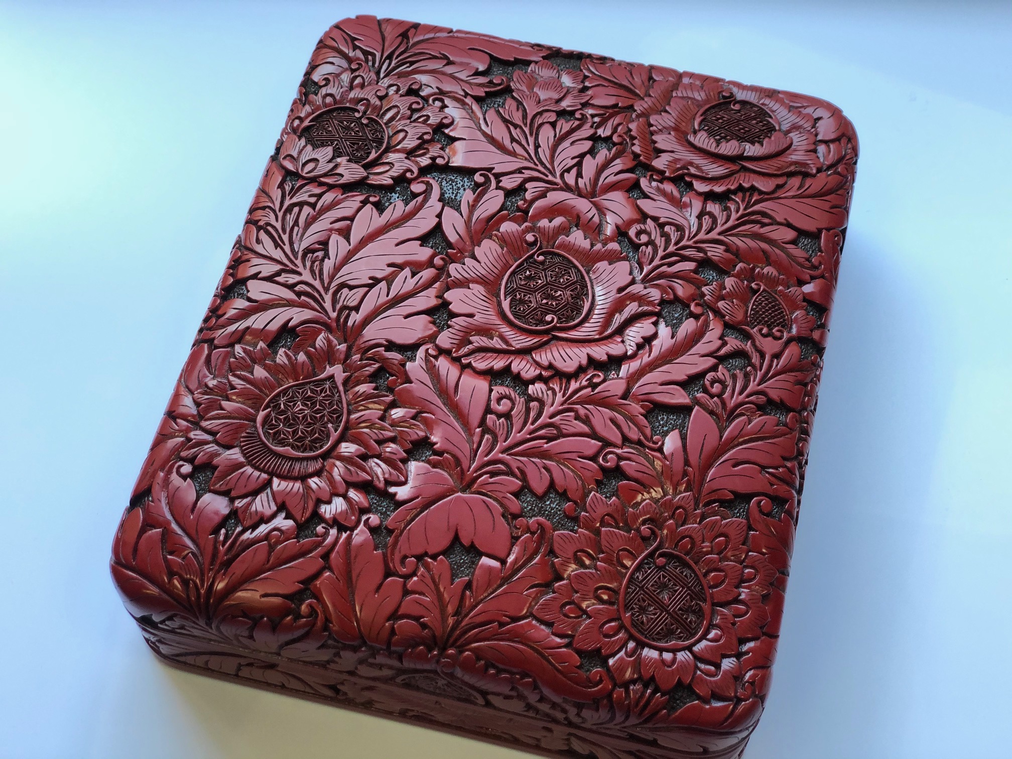 雨畑真石 大型硯 景色良好 貴重品 花梨箱共