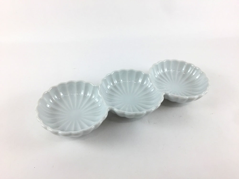 白磁 菊型三連皿 19cm 有田焼(j.R) — 佐賀有田 ギャラリーつじ信