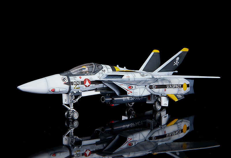 PLAMAX 1/72 VF-1S ファイターバルキリー（ロイ・フォッカー機