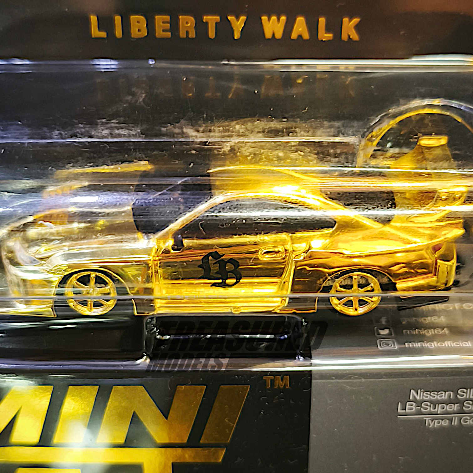 MINI GT リバティウォーク ゴールドミニカー LBWK MINI GT Liberty