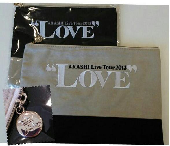 嵐 Love コンサートグッズ Tシャツ ポーチ バッグ スカーフ2013 Amazon